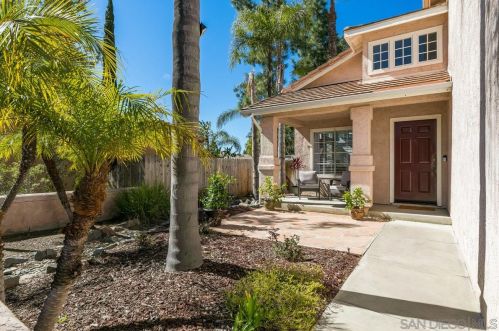 2257 Baxter Canyon Rd, Vista, CA 92081-8331