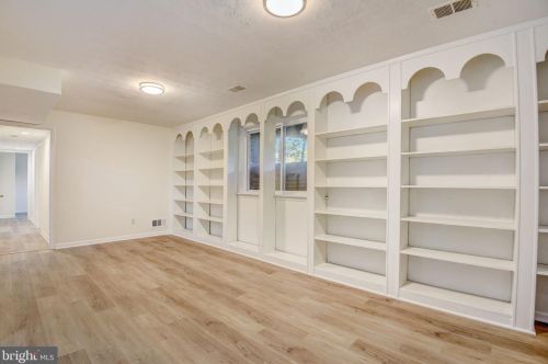 1606 Northcrest Dr, Silver Spring MD 20904-1456 exterior