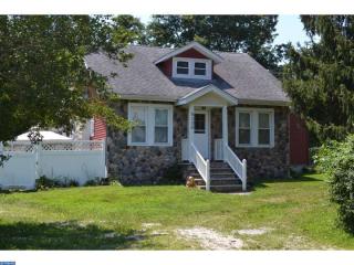 2135 Oak Rd, Vineland, NJ 08361-2505