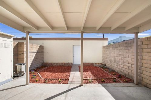 738 Fairhaven St, Anaheim CA  92801-4002 exterior