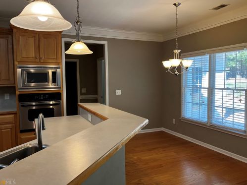 20 Sutton Pl, Social Circle, GA 30025-4936