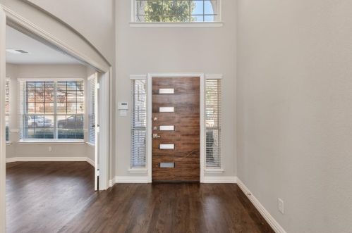 1056 Seminole Trl, Carrollton TX  75007-2876 exterior