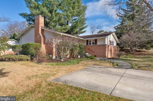 1300 Xaveria Dr, Silver Spring, MD 20903-1635