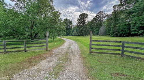 4328 Point Rd, Lagrange, GA 30240-8637