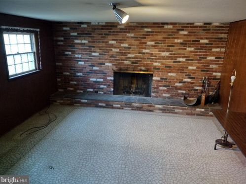 11706 Stonington Pl, Silver Spring MD 20902-1638 exterior