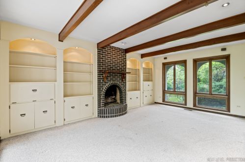 6765 County Line Ln, Willowbrook IL  60527-5726 exterior