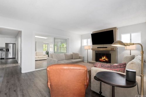 22631 Hickory Ave, Torrance CA  90505-2945 exterior
