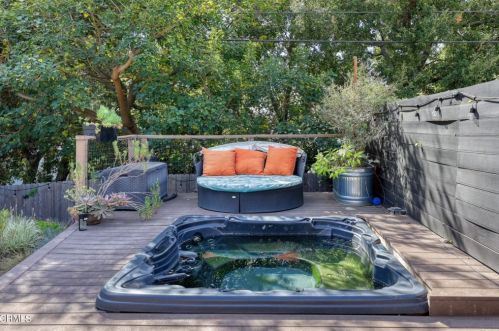 2358 Caracas St, Glendale CA  91214-3003 exterior