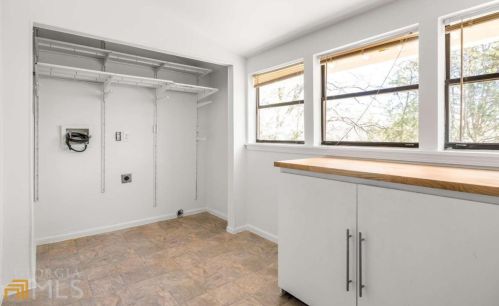 2498 Jewel St, Atlanta GA  30344-2827 exterior