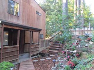 46120 Tickled Pink Dr, The Sea Ranch, CA 95445-7516