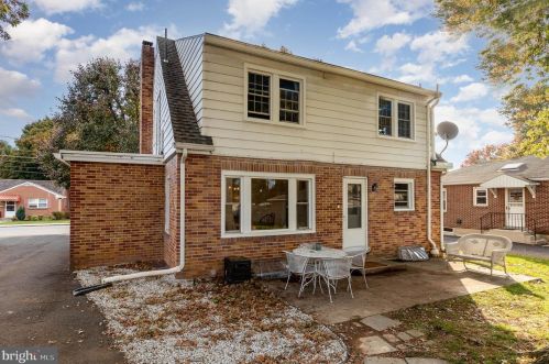 29 I St, Carlisle PA  17013-1420 exterior