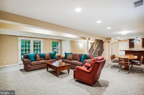 11924 Viewcrest Ter, Silver Spring MD 20902-1553 exterior