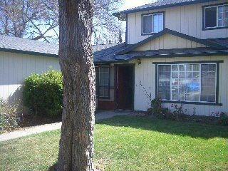 1424 Jennifer St, Ripon, CA 95366-2816