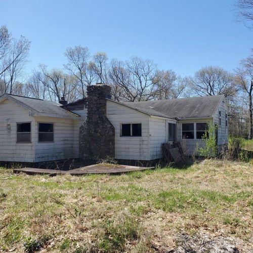 14 Peach Orchard Rd, Waterbury, CT 06706-2445
