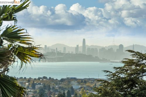 1115 Oxford St, Berkeley CA  94707-2623 exterior