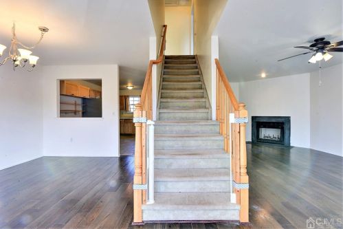 257 Vasser Dr, Piscataway, NJ 08854-6634