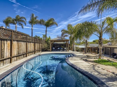 9456 Domer Rd, Santee, CA 92071-2509