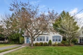 249 Fairfield Ave, Ridgewood, NJ 07450-2709
