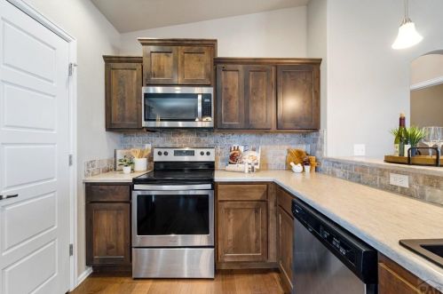 658 Mcclave Dr, Pueblo CO  81007-2126 exterior