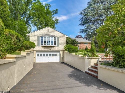 1294 Cedar Ave, Mountainside, NJ 07092-1910