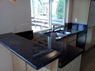 12470 Winter Lake Dr, Portland OR  97223-4736 exterior