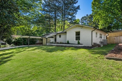 3683 Admiral Dr, Atlanta GA  30341-2045 exterior