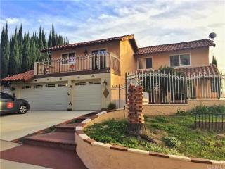 3631 Lynwood Dr, Highland, CA 92346-1907