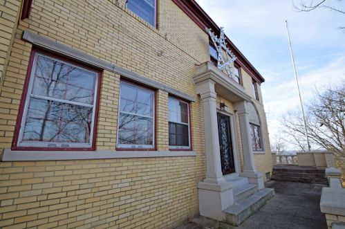 2457 Clybourn Pl, Cincinnati, OH 45219-1109