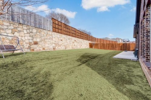 6825 San Luis Trl, Fort Worth TX  76131 exterior