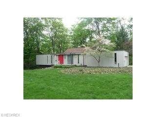 9339 Canterbury Ln, Concord Township, OH 44060-6406