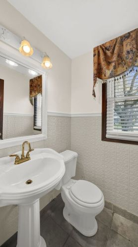 223 Seabury Rd, Lemont IL  60440-2411 exterior