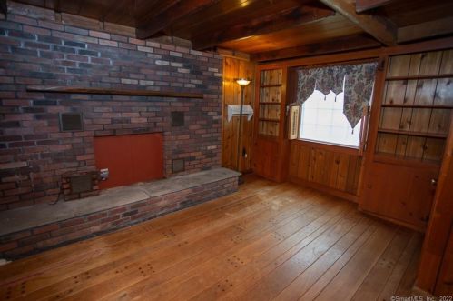 314 Westchester Rd, Colchester CT  06415-2426 exterior