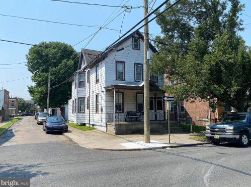 432 Middlesex St, Gloucester, NJ 08030-1131