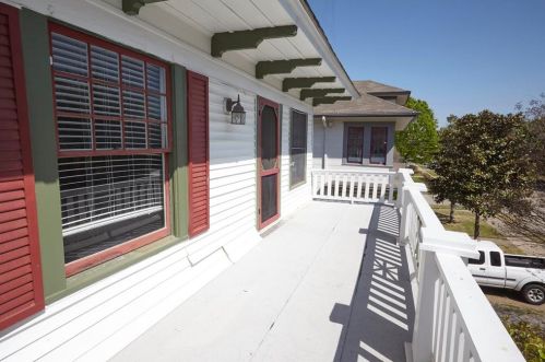 1406 6th Ave, Fort Worth TX  76104-4354 exterior