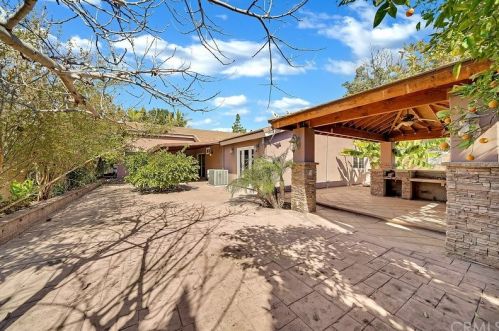 2218 San Lorenzo Ave, Santa Ana CA 92704-6039 exterior