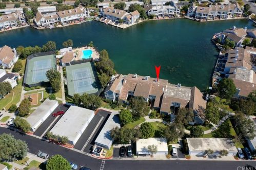 3561 Windspun Dr, Huntington Beach CA  92649-2027 exterior