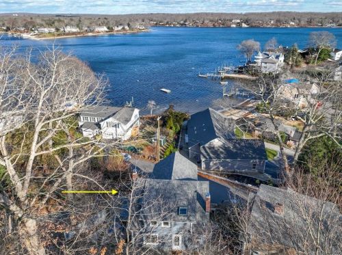 12 Ledge Rd, Niantic CT  06357-2711 exterior