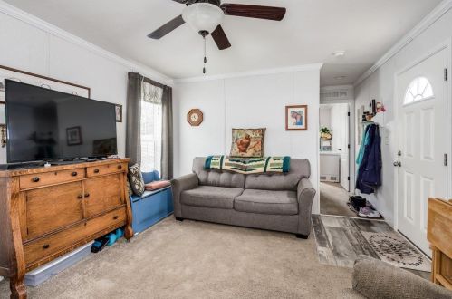 693 Sherwood Gln, Somersworth, NH 03878-1582