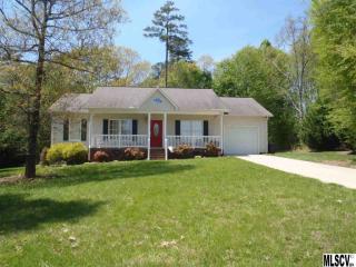 2336 7th Ave, Hickory, NC 28601-4695