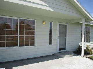 4902 Auburn Pl, Kennewick, WA 99337-4440
