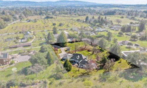 7413 Kennedy Rd, Sebastopol, CA 95472-5419
