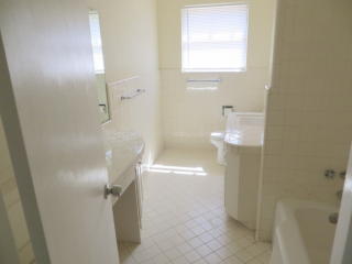 1950 Shelman Trl, Fort Worth TX  76112-5243 exterior