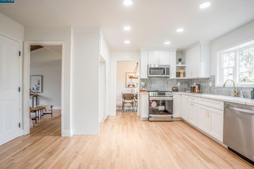 915 Dartmouth Way, Concord CA  94518-3819 exterior