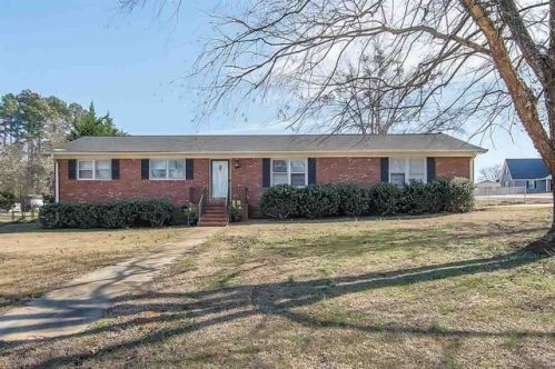 108 Cypress Dr, Inman, SC 29349-6823
