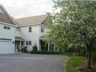 370 Charles Rd, Saint George, VT 05495-9022