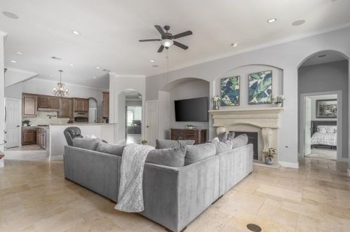 1828 Lily Meadows Dr, Conroe TX  77304-2949 exterior