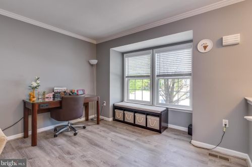 33 Holmes Dr, Charles Town WV 25414-4412 exterior