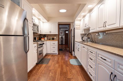 12208 Kingsford Ct, El Cajon, CA 92021-1606
