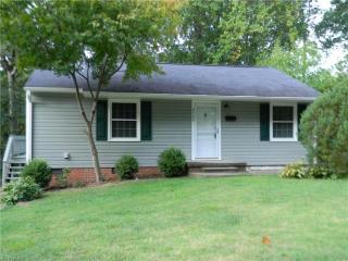 2725 Robin Hood Dr, Greensboro, NC 27408-3310