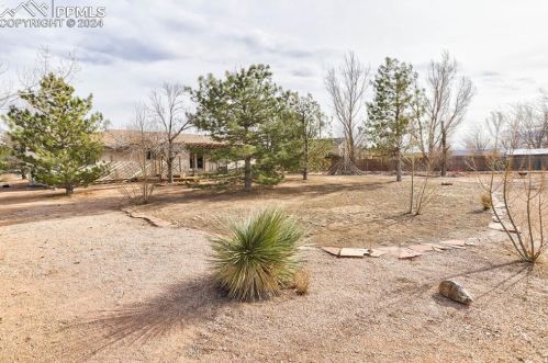 703 Matt Dr, Pueblo CO  81007-6513 exterior